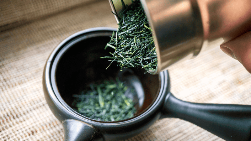 Blätter des Asamushi Premium Sencha